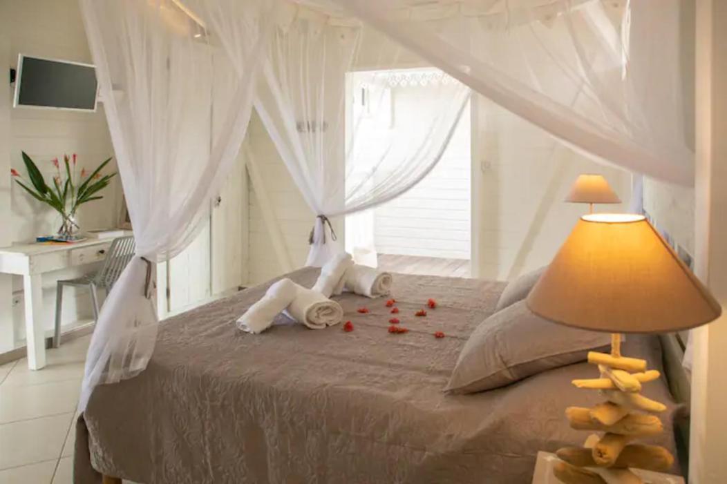 Bungalow Vanille Pacane - Vue Mer Avec Spa Prive 레트루아질레 외부 사진